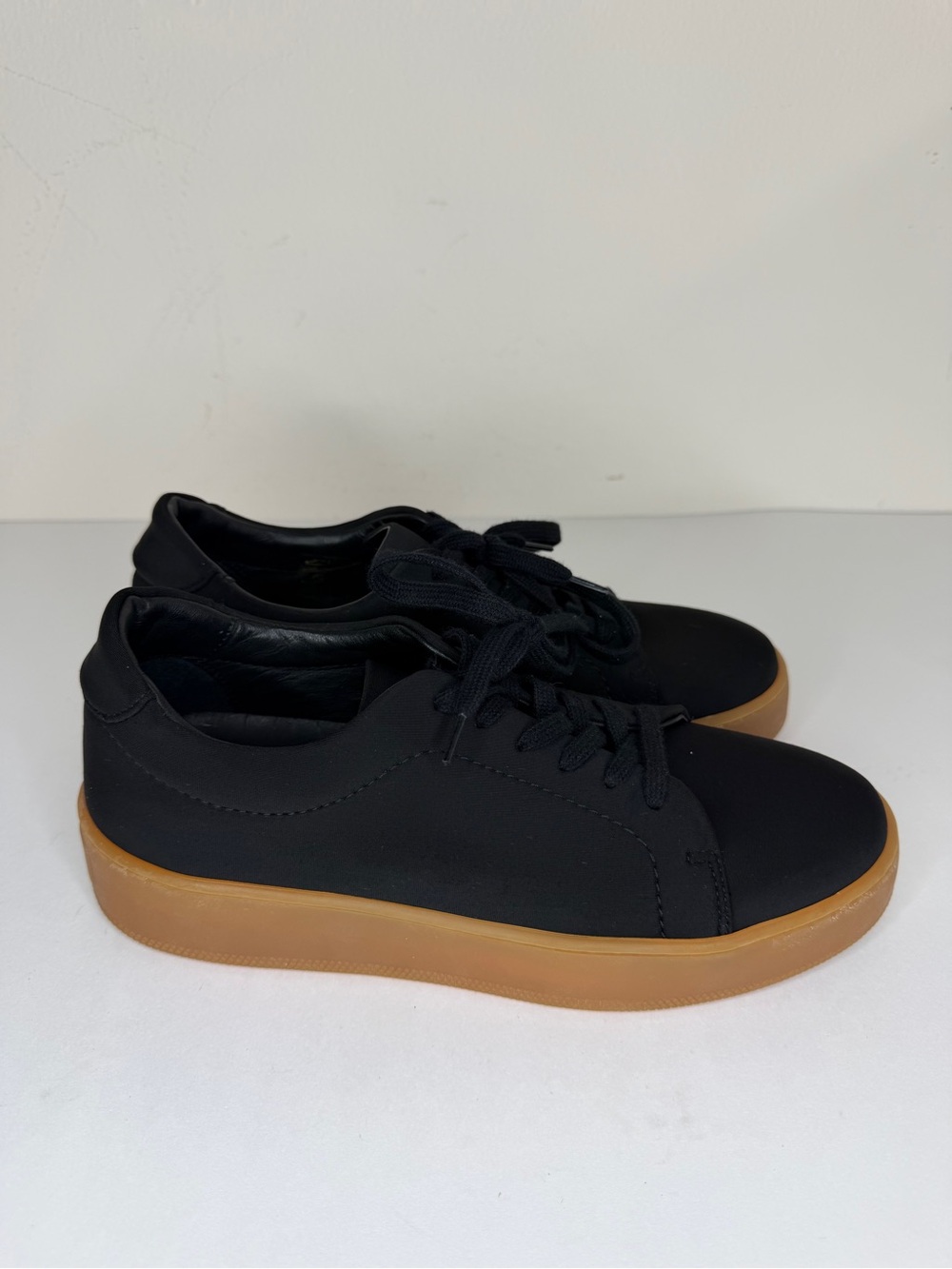 Jenni Kayne Women’s Platform Skater Sneakers Shoes Sz 39 US 8.5 Black Gum Sole